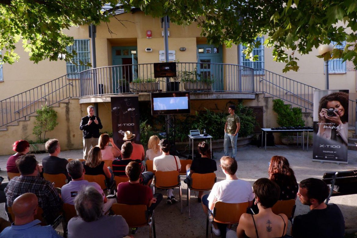 Presentación de la nueva X-T100 en el Festival Asalto de Zaragoza