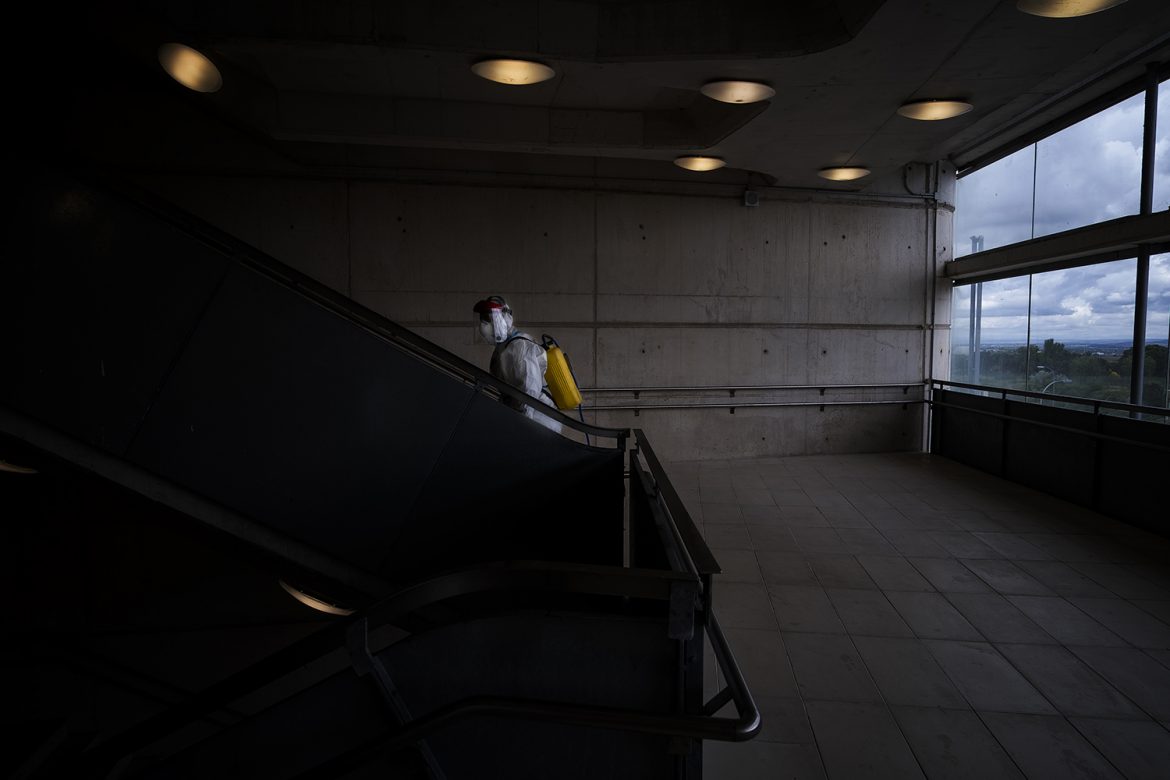 Covid-19, retratando la lucha contra el enemigo invisible